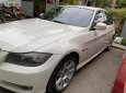 BMW 3 Series 320i 2011 - Bán BMW 3 Series 320i sản xuất 2011, màu trắng, xe nhập, giá tốt