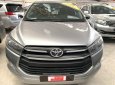 Toyota Innova E 2018 - Bán ô tô Toyota Innova E đời 2018, màu bạc, giá tốt