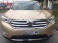 Toyota Highlander SE 2.7 2011 - Bán Toyota Highlander SE 2.7 đời 2011, màu vàng, nhập khẩu nguyên chiếc