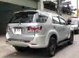 Toyota Fortuner 2.5G 4x2MT 2016 - Bán Toyota Fortuner 2.5G, SX 2016, màu bạc, xe gia đình sử dụng kĩ