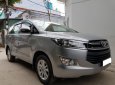 Toyota Innova E 2017 - Bán gấp xe Toyota Innova E số sàn 2017, đăng kí 2018 màu xám bạc