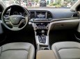 Hyundai Elantra 1.6 2016 - Bán xe Hyundai Elantra 1.6 sản xuất 2016, màu đen như mới  