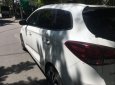 Kia Rondo 2017 - Bán xe Kia Rondo sản xuất 2017, màu trắng xe gia đình