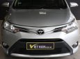 Toyota Vios E 1.5MT 2016 - Bán Toyota Vios E 1.5MT màu bạc số sàn sản xuất 2016 biển Sài Gòn đi 63000km