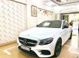 Mercedes-Benz E class E300 AMG 2017 - Bán Mercedes Benz E300 AMG Model 2018 trắng