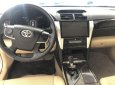 Toyota Camry 2.0 E 2016 - Bán Toyota Camry 2.0 E năm sản xuất 2016, màu vàng cát