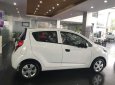 Chevrolet Spark   2018 - Bán Chevrolet Spark năm sản xuất 2018, màu trắng, giá tốt