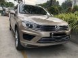 Volkswagen Touareg 2018 - Bán xe Volkswagen Touareg xe mới 98% - Xe đăng ký 2018 - Bảo hành 1,5 năm
