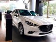 Mazda 3 1.5 AT 2018 - Cần bán xe Mazda 3 1.5 AT đời 2018, màu trắng, Kodo mang đậm kiểu dáng thể thao, tinh tế, nội thất sang trọng