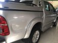 Toyota Hilux   2012 - Bán Toyota Hilux năm sản xuất 2012, màu bạc, xe gia đình