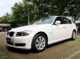 BMW 3 Series 320i 2011 - Bán BMW 320i 2011, màu trắng đen, đi 40000km