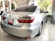 Toyota Camry 2.0E 2015 - Bán xe Toyota Camry 2.0E 2015, màu bạc, giá thương lượng