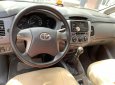 Toyota Innova 2013 - Cần bán Toyota Innova đời 2013, màu bạc