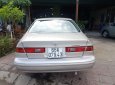 Toyota Camry GLi 2000 - Bán Toyota Camry GLi 2000, màu bạc xe gia đình