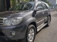 Toyota Fortuner 2010 - Bán Toyota Fortuner đời 2010, màu xám, máy dầu