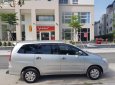 Toyota Innova V 2009 - Cần bán lại xe Toyota Innova V đời 2009, màu bạc số tự động, 428 triệu