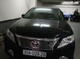 Toyota Camry 2013 - Cần bán lại xe Toyota Camry năm 2013, màu đen chính chủ, 850tr