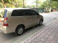 Toyota Innova E 2014 - Gia đình mình bán xe Toyota Innova 2.0E màu ghi vàng, sx cuối 2014, chính chủ gia đình từ đầu