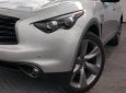 Infiniti QX70   2016 - Cần tiền bán gấp xe Infiniti QX70 2016, xe màu bạc