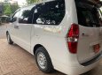 Hyundai Grand Starex 2.4 AT 2016 - Cần bán gấp Hyundai Grand Starex 2.4 AT sản xuất 2016, màu trắng, nhập khẩu nguyên chiếc  