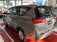 Toyota Innova 2018 - Bán Toyota Innova năm 2018, màu bạc, giá tốt