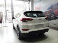 Hyundai Tucson  2.0 2018 - Bán xe Hyundai Tucson 2018, màu trắng