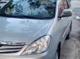 Toyota Innova G 2012 - Cần bán Toyota Innova G năm 2012, màu bạc số sàn