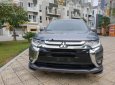 Mitsubishi Outlander 2016 - Cần bán lại xe Mitsubishi Outlander sản xuất 2016, màu xám, xe nhập như mới, 975tr