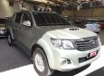 Toyota Hilux 2.5E 2014 - Bán Toyota Hilux 2.4E đời 2014, màu bạc, xe bán tải máy dầu, số sàn, giá còn thương lượng