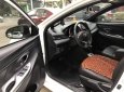 Toyota Yaris 2016 - Bán xe Toyota Yaris 2016, màu trắng, 630tr