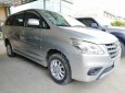 Toyota Innova 2.0E 2016 - Bán Toyota Innova 2.0E 2016, màu bạc, số sàn 