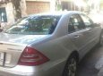 Mercedes-Benz C class C200 2004 - Cần bán gấp Mercedes C200 2004, màu bạc, xe đẹp, gầm máy chất