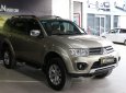 Mitsubishi Pajero Sport 2.5MT 2015 - Cần bán Mitsubishi Pajero Sport 2.5MT 2015, màu ghi vàng, giá 646tr