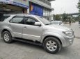 Toyota Fortuner 2.7V 4x4 AT 2011 - Cần bán gấp Fortuner 2 cầu máy xăng, sản xuất năm 2011, xe đẹp