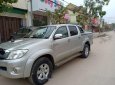 Toyota Hilux 3.0G 2011 - Cần bán xe Toyota Hilux 3.0G sản xuất 2011, màu bạc, xe nhập