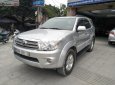 Toyota Fortuner 2.7V 4x4 AT 2011 - Cần bán gấp Fortuner 2 cầu máy xăng, sản xuất năm 2011, xe đẹp