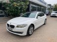 BMW 5 Series 520i 2012 - Cần bán BMW 5 Series 520i đời 2012, màu trắng, bảo hành đầy đủ trong hãng còn mới 95%