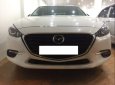 Mazda 3   2017 - Cần bán gấp Mazda 3 năm 2017, màu trắng, xe đẹp