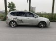 Kia Carens 2010 - Bán xe Kia Carens đời 2010, màu bạc, giá chỉ 275 triệu - alo 0888141655