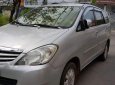 Toyota Innova 2010 - Cần bán gấp Toyota Innova đời 2010, màu bạc