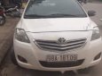 Toyota Vios 2010 - Cần bán gấp Toyota Vios 2010, màu trắng như mới