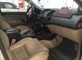 Toyota Fortuner 2014 - Bán Toyota Fortuner máy xăng số tự động, màu bạc đời 2014