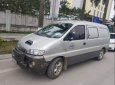 Hyundai Starex 2002 - Bán Hyundai Starex đời 2002, màu bạc 