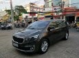 Kia Sedona 3.3L GATH 2015 - Cần bán gấp Kia Sedona 3.3L GATH đời 2015, màu nâu 