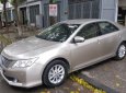 Toyota Camry   2.0 AT  2013 - Cần bán Toyota Camry 2.0 AT đời 2013, màu bạc, giá chỉ 710 triệu