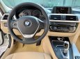 BMW 3 Series 320LCi 2015 - Bán BMW 320 LCi 2015, xe đi 28000km, zin 100%, xe xuất hóa đơn, cam kết chất lượng bao kiểm tra hãng