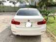 BMW 3 Series 320LCi 2015 - Bán BMW 320 LCi 2015, xe đi 28000km, zin 100%, xe xuất hóa đơn, cam kết chất lượng bao kiểm tra hãng