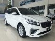 Kia Sedona 2018 - Cần bán xe Kia Sedona sản xuất năm 2018, màu trắng