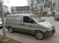 Hyundai Starex Van 2.5 MT 2002 - Cần bán Hyundai Starex Van 2.5 MT năm 2002, màu bạc, xe chạy dầu