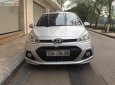 Hyundai Grand i10 1.0MT 2015 - Cần bán lại xe Hyundai Grand i10 1.0MT đời 2015, màu bạc, xe còn mới và nguyên bản toàn bộ